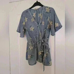 Sienna sky blue striped  white floral blouse size large